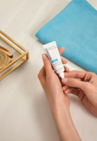 080F30144XA_Life Style 3_Clarify Targeted Clarifying Gel
