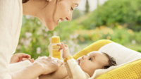 RSBaby_Side_Visuals_expertvideo_babymassage_07_RGB.jpg