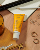 15-Dry-Touch-SPF50+-Office