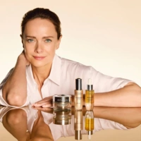 82-4_institut-esthederm-excellage---omlazujici-serum-pro-zlepseni-hustoty-pleti-30-ml