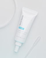 080F30144XA_Life Style 2_Clarify Targeted Clarifying Gel