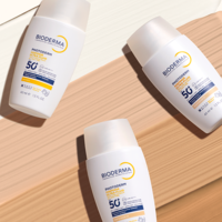3701129813638_Photoderm_Xdefense_svetly_SPF50+_40ml_7_textura